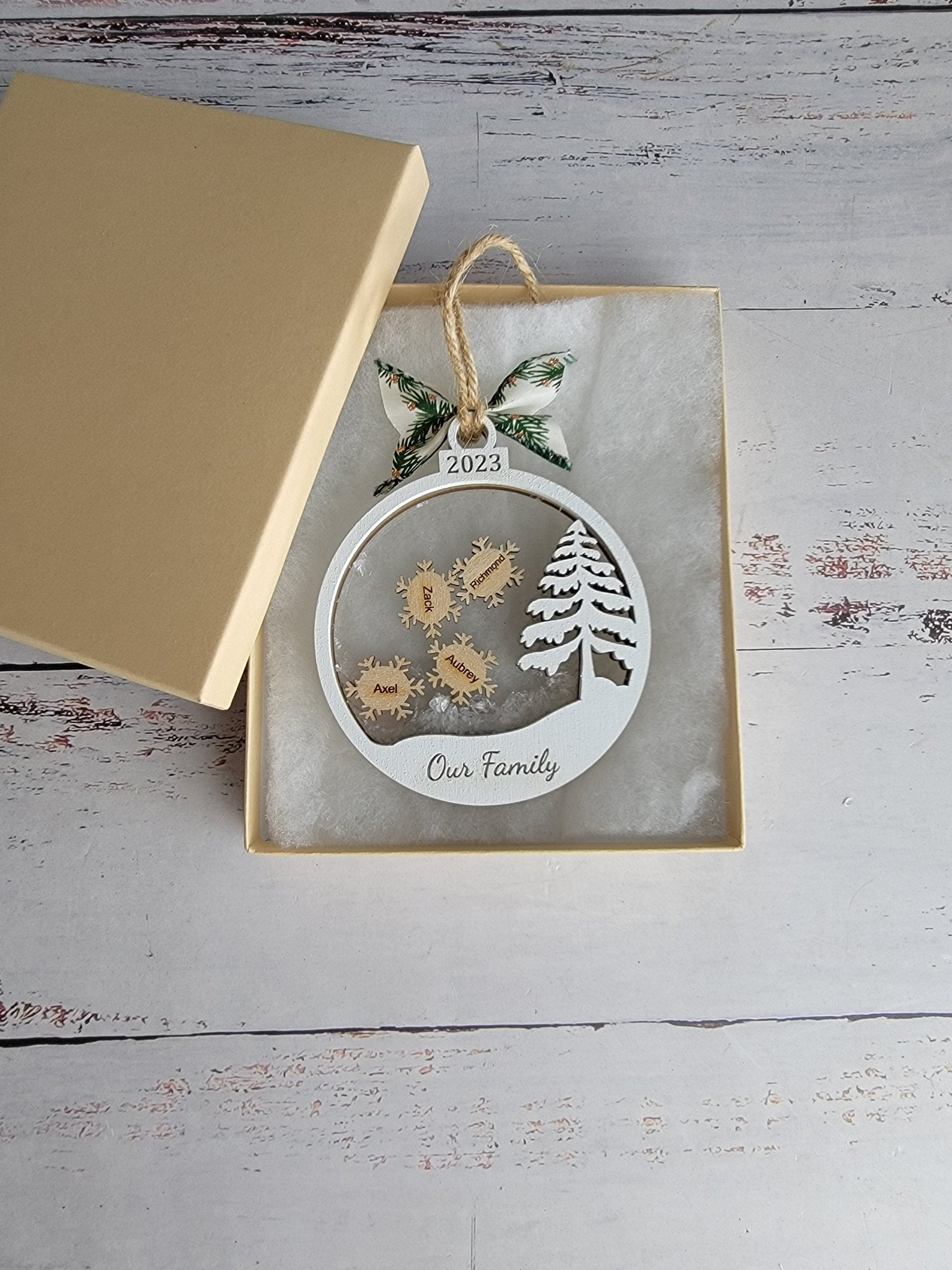 Personalize Snow Globe 2023 Family Ornament - EverLee Creations