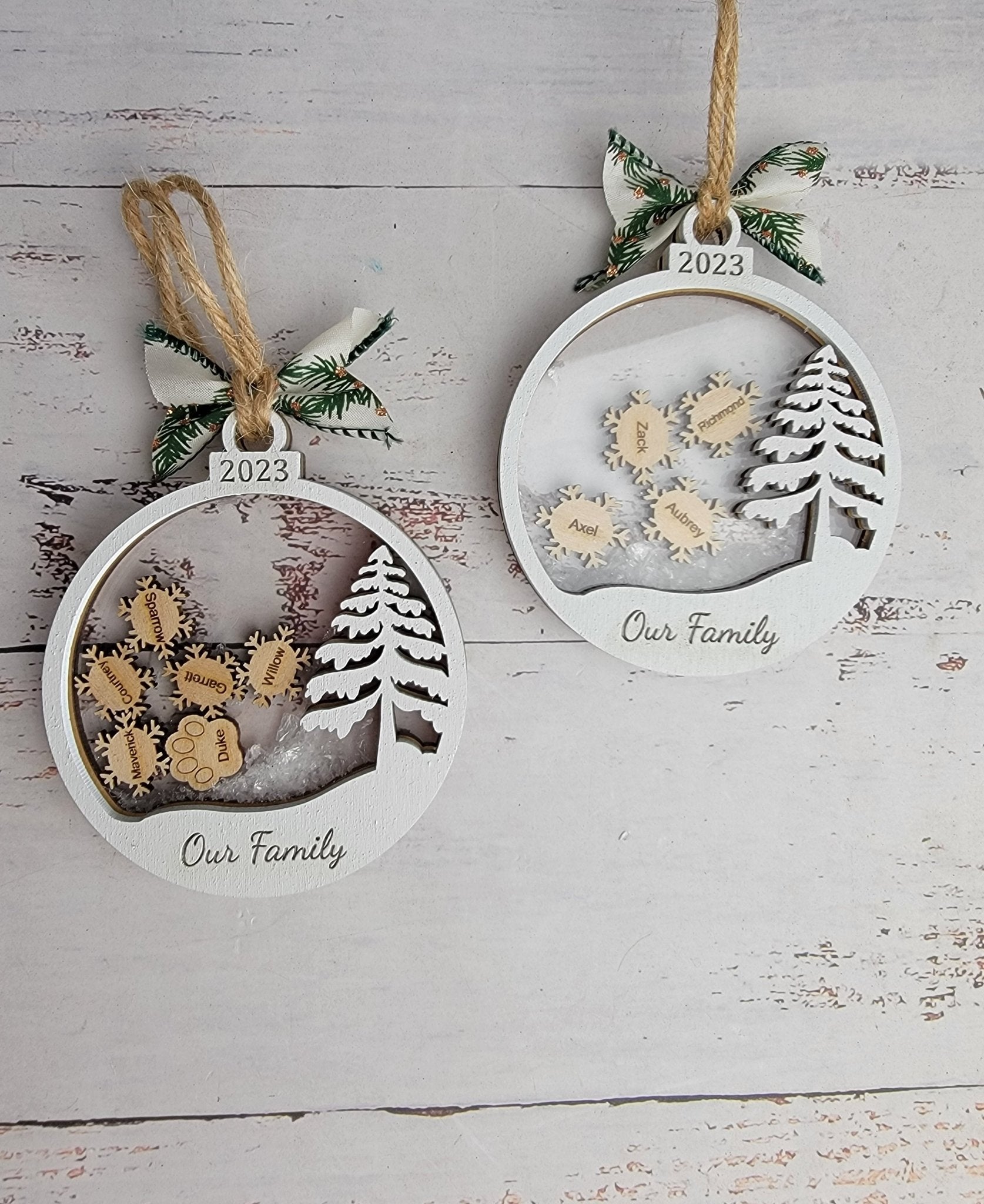 Personalize Snow Globe 2023 Family Ornament - EverLee Creations