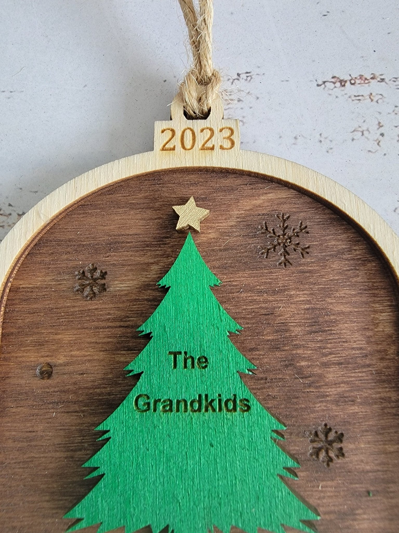 Tree Family Christmas Ornament, Personalized 2023 ornament, wood ornament,christmas tree ornament, secret Santa gift,annual family ornament - EverLee Creations