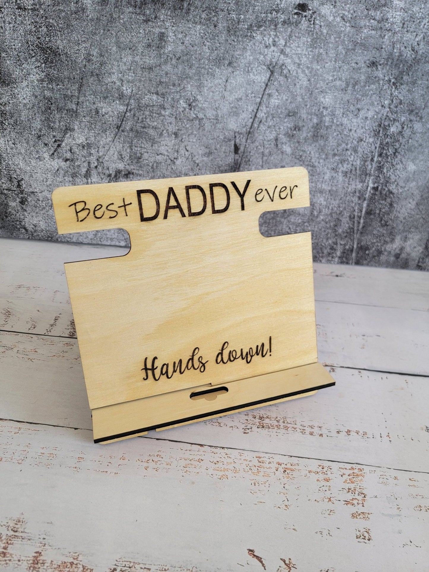 Best Daddy ever hand print, docking station. Keep all personal items organized, Gift for Him, Personalized Gift,Gift for Husband,Fathers Day - EverLee Creations