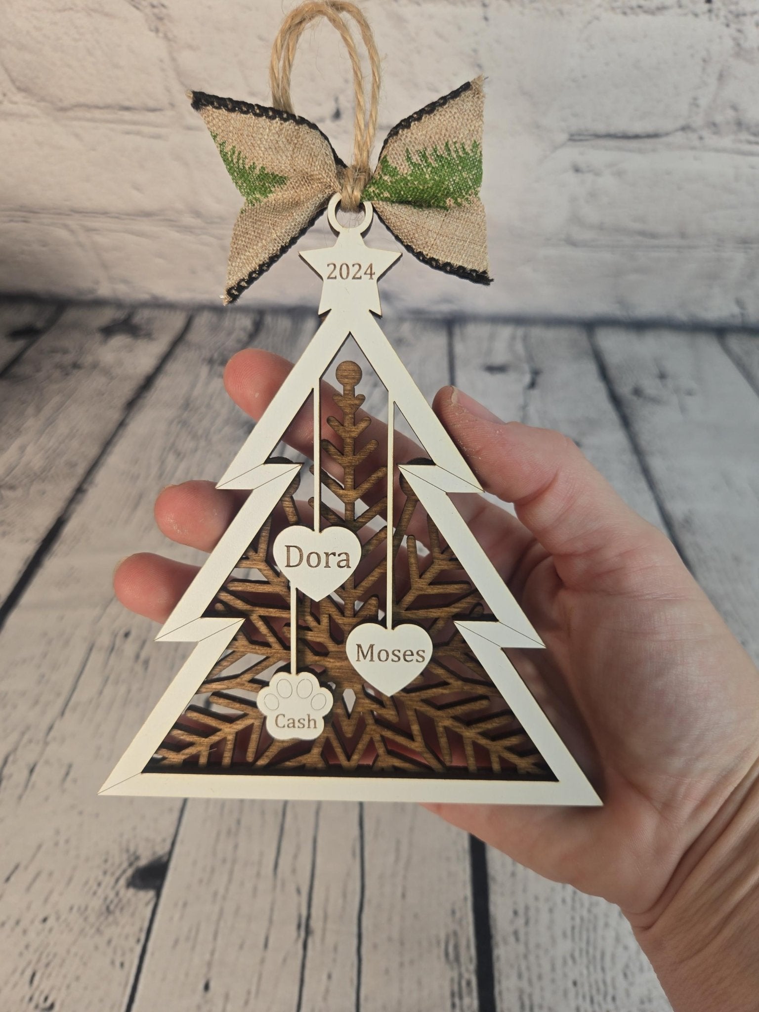 Personalized Family Tree Ornament - EverLee Creations