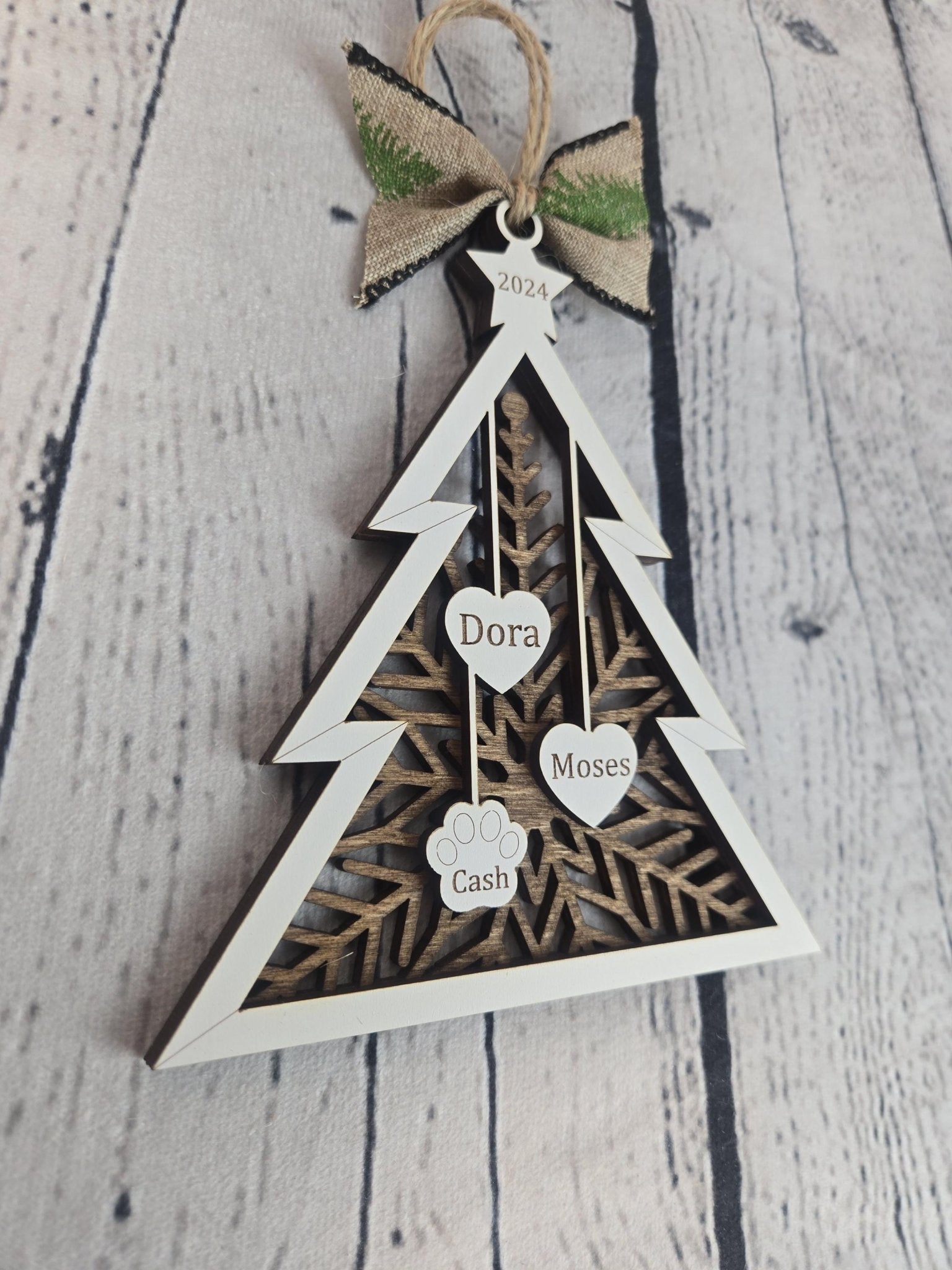 Personalized Family Tree Ornament - EverLee Creations