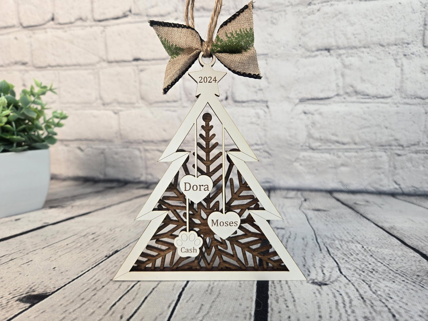 Personalized Family Tree Ornament - EverLee Creations