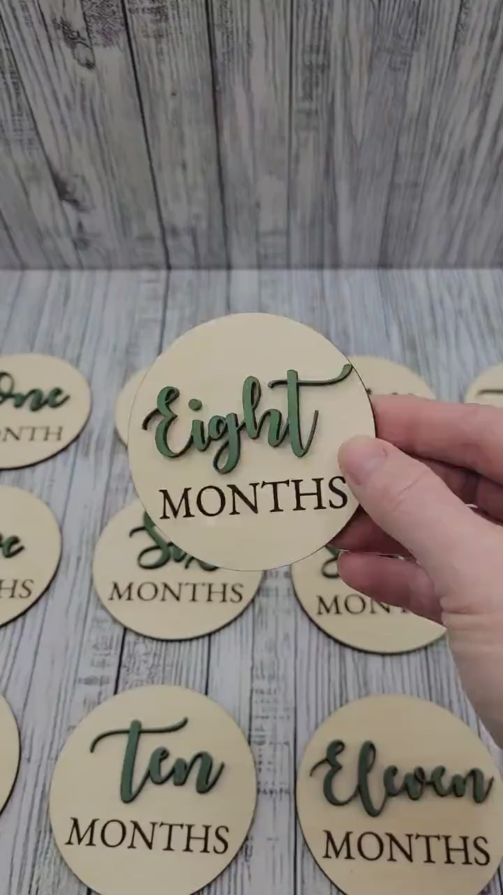 Monthly Wooden Milestone Photo Prop| Wooden Disc With Monthly Milestone for Baby Pictures| Baby Shower Gift | New Baby